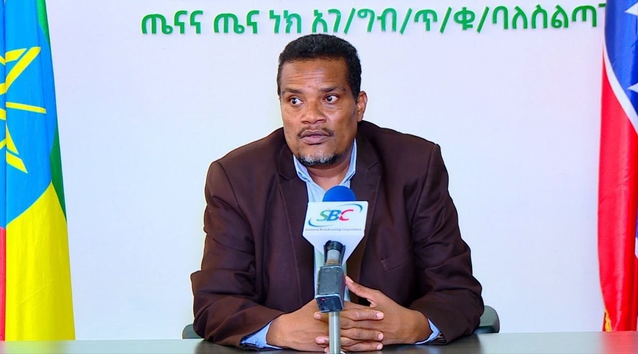 &lrm;በበዓላት ወቅት ሸማቾች ከገበያ የሚገዙዋቸውን የምግብ ነክ ምርቶች በጥንቃቄ መምረጥ እንደሚገባ የሲዳማ ክልል ጤና እና ጤና ነክ የእቃዎች ጥራት ቁጥጥር ባለስልጣን ሀላፊ አቶ ቡሪሶ ቡላሾ ገለጹ።